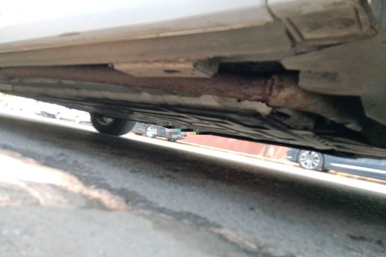 Used Denza D9 2022 DM-i 970 Four-Wheel Drive Prestige Model Chassis Front Right