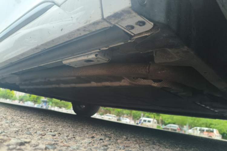 Used Denza D9 2022 DM-i 970 Four-Wheel Drive Prestige Model Chassis Front Right