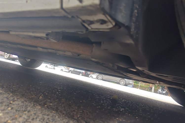 Used Denza D9 2022 DM-i 970 Four-Wheel Drive Flagship Model Chassis Front Right