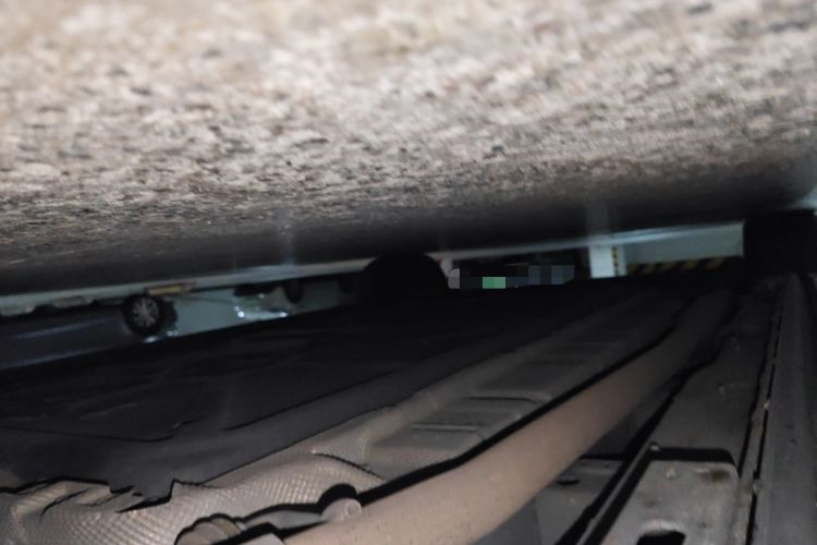 Used Denza D9 2022 DM-i 970 Four-Wheel Drive Prestige Model Chassis Front Right