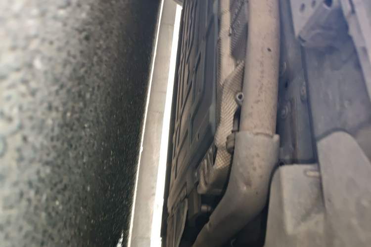 Used Denza D9 2022 DM-i 970 Four-Wheel Drive Flagship Model Chassis Front Right