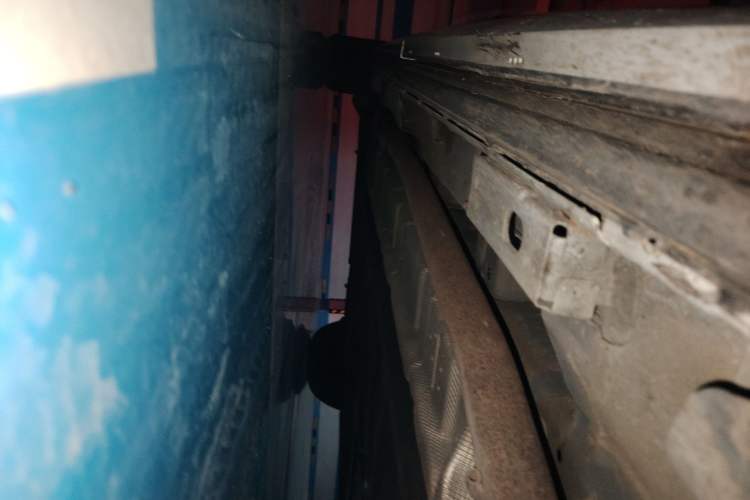 Used Denza D9 2022 DM-i 1040 Prestige Model Chassis Front Right
