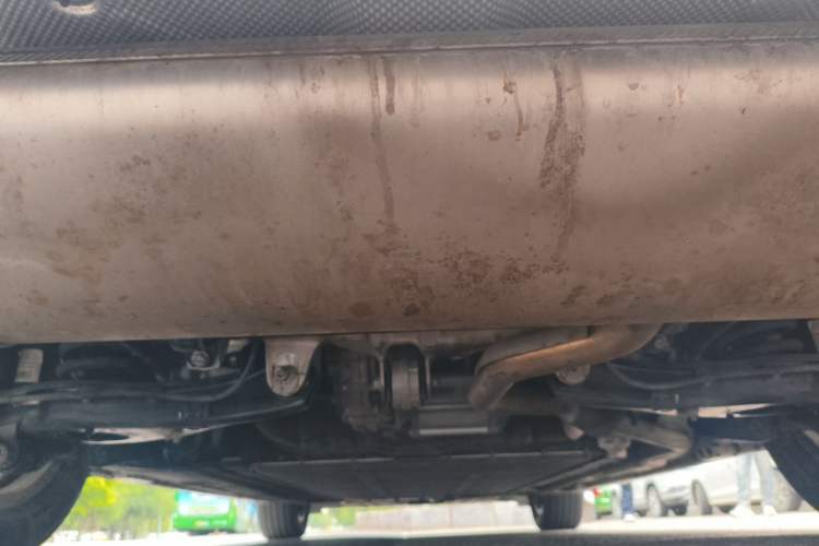 Used Denza D9 2022 DM-i 970 Four-Wheel Drive Prestige Model Chassis Rear