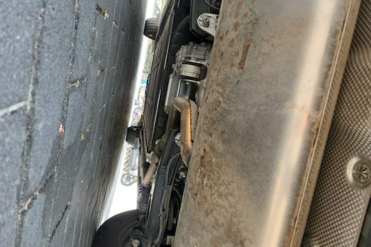 Used Denza D9 2022 DM-i 970 Four-Wheel Drive Prestige Model Chassis Rear