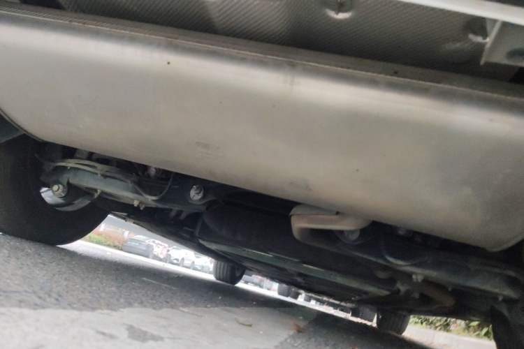 Used Denza D9 2022 DM-i 1040 Prestige Model Chassis Rear