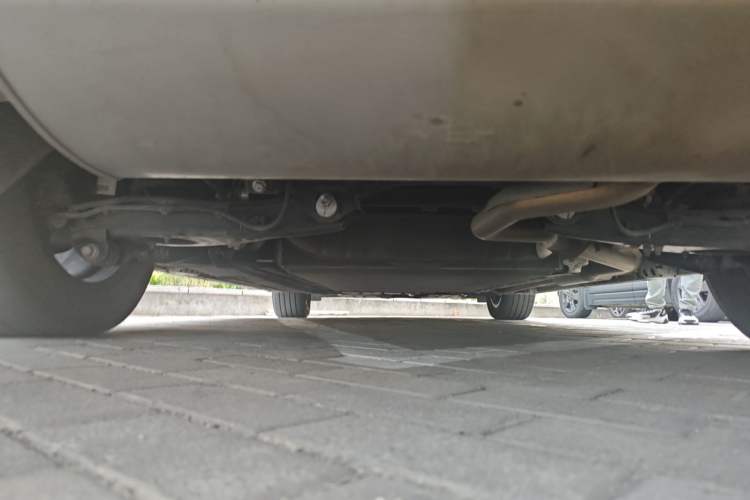 Used Denza D9 2022 DM-i 1040 Prestige Model Chassis Rear
