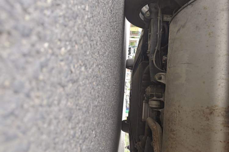 Used Denza D9 2022 DM-i 970 Four-Wheel Drive Flagship Model Chassis Rear