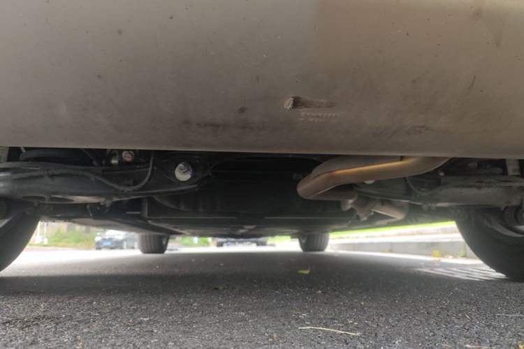 Used Denza D9 2022 DM-i 1040 Prestige Model Chassis Rear