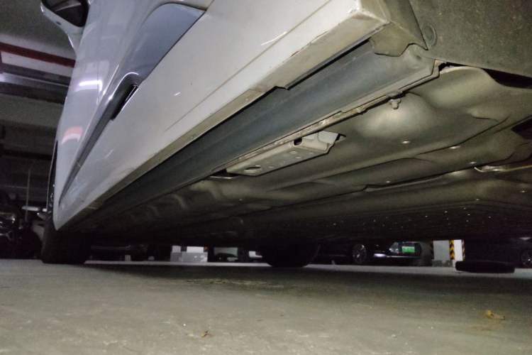 Used Denza D9 2022 DM-i 970 Four-Wheel Drive Flagship Model Chassis Rear Left