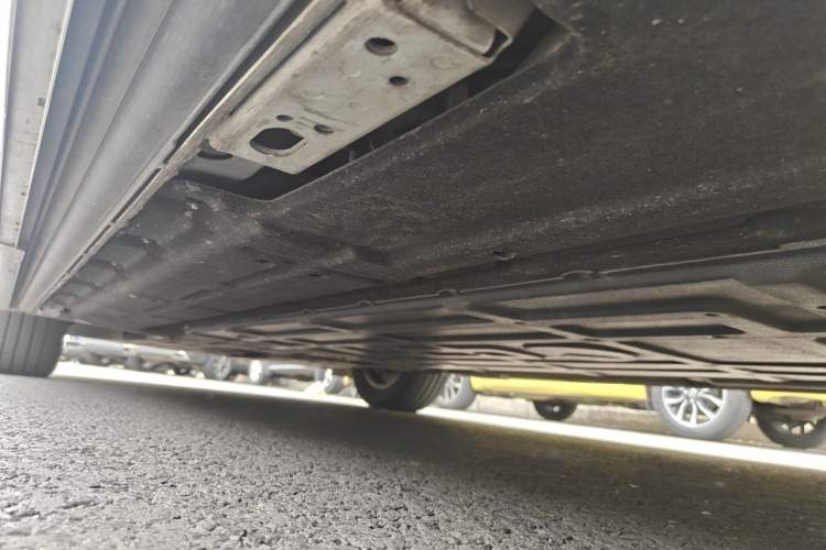 Used Denza D9 2022 DM-i 970 Four-Wheel Drive Prestige Model Chassis Rear Left