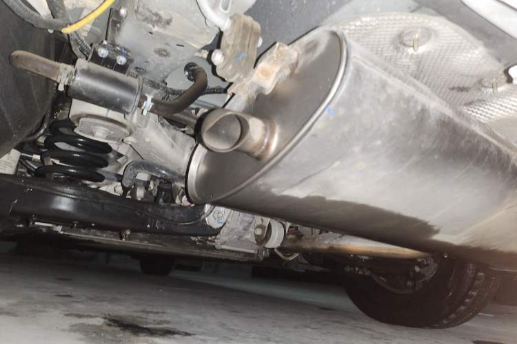 Used Denza D9 2022 DM-i 970 Four-Wheel Drive Flagship Model Chassis Rear Left