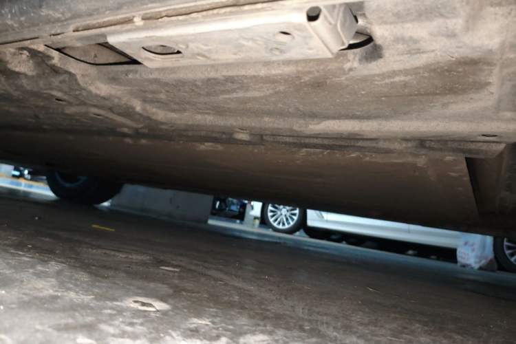 Used Denza D9 2022 DM-i 970 Four-Wheel Drive Prestige Model Chassis Rear Left