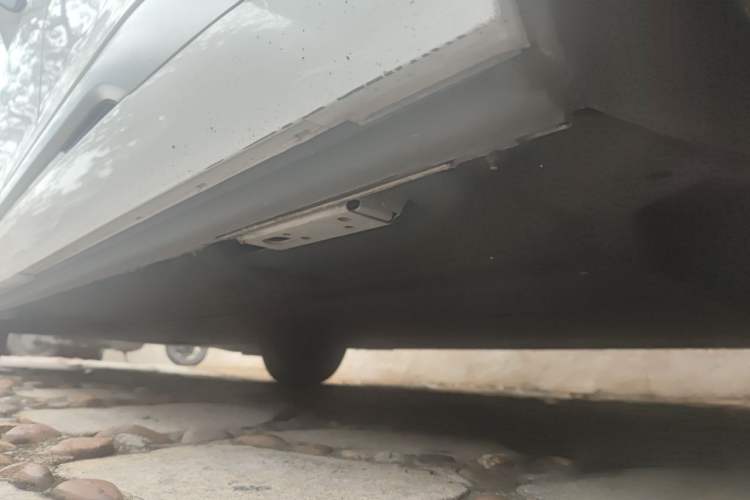 Used Denza D9 2022 DM-i 1040 Prestige Model Chassis Rear Left