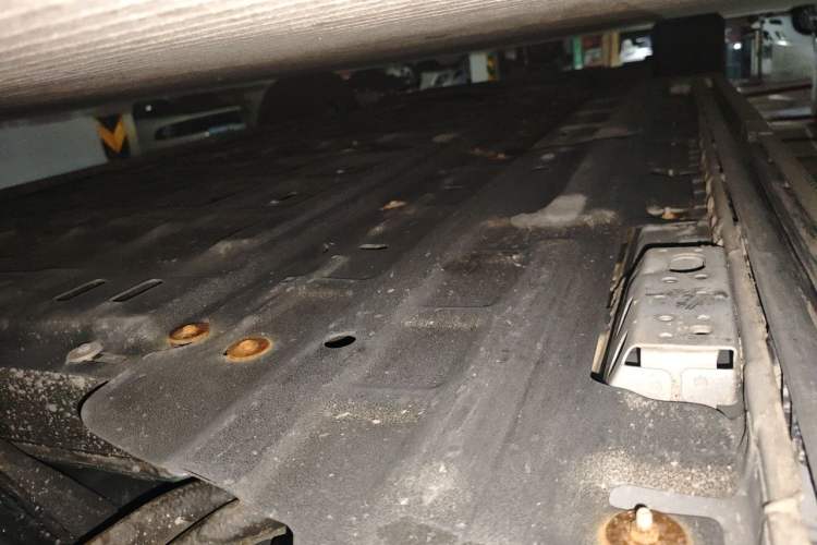 Used Denza D9 2022 DM-i 970 Four-Wheel Drive Flagship Model Chassis Rear Left