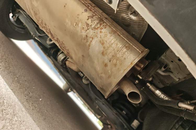 Used Denza D9 2022 DM-i 970 Four-Wheel Drive Prestige Model Chassis Rear