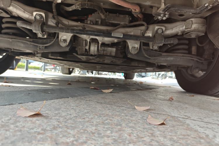 Used Denza D9 2022 EV 600 Four-Wheel Drive Prestige Model Chassis Rear