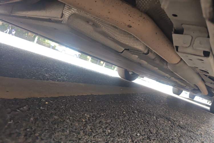 Used Denza D9 2022 DM-i 970 Four-Wheel Drive Flagship Model Chassis Rear Right
