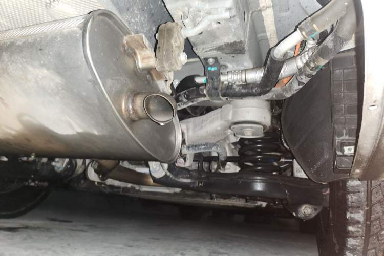 Used Denza D9 2022 DM-i 970 Four-Wheel Drive Flagship Model Chassis Rear Right
