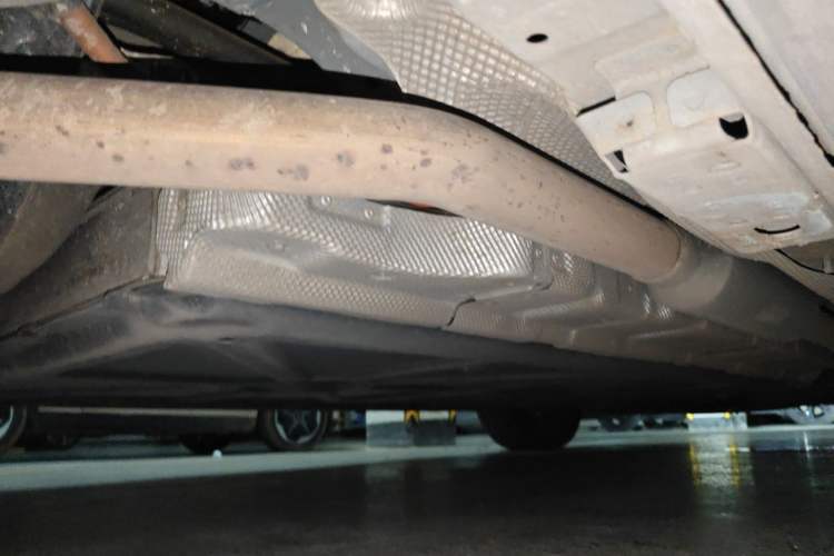 Used Denza D9 2022 DM-i 970 Four-Wheel Drive Prestige Model Chassis Rear Right