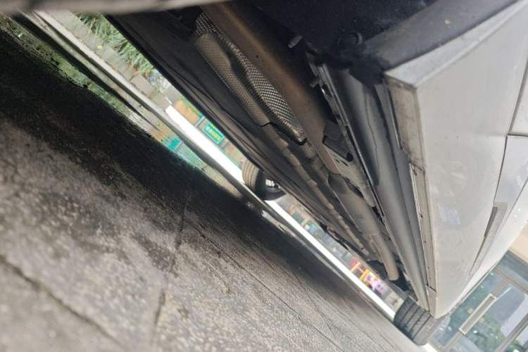 Used Denza D9 2022 DM-i 970 Four-Wheel Drive Prestige Model Chassis Rear Right