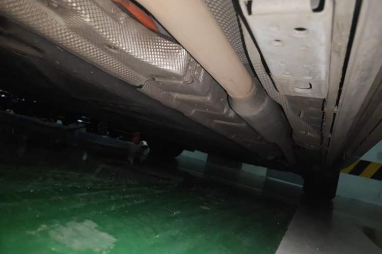 Used Denza D9 2022 DM-i 970 Four-Wheel Drive Flagship Model Chassis Rear Right
