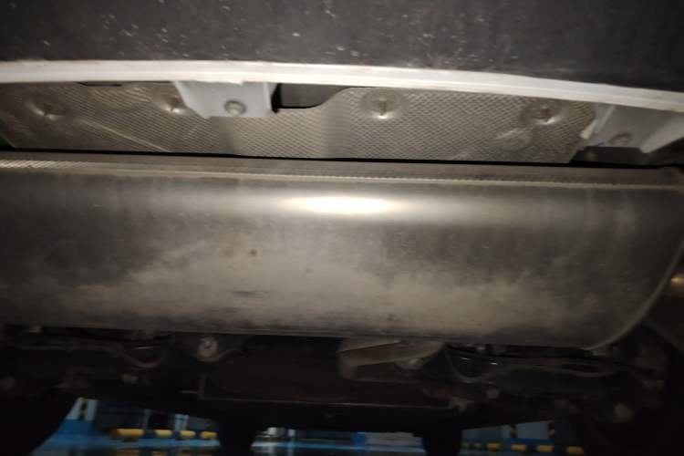 Used Denza D9 2022 DM-i 1040 Prestige Model Chassis Rear