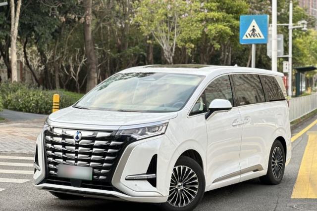 Used Denza D9 2022 DM-i 970 Four-Wheel Drive Prestige Model