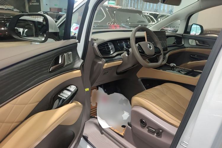 Used Denza D9 2022 DM-i 970 Four-Wheel Drive Flagship Model Driver Seat