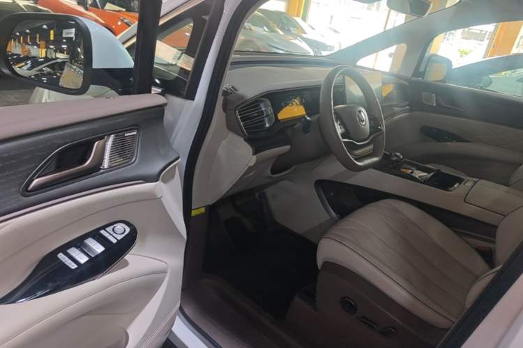 Used Denza D9 2022 DM-i 970 Four-Wheel Drive Flagship Model Driver Seat