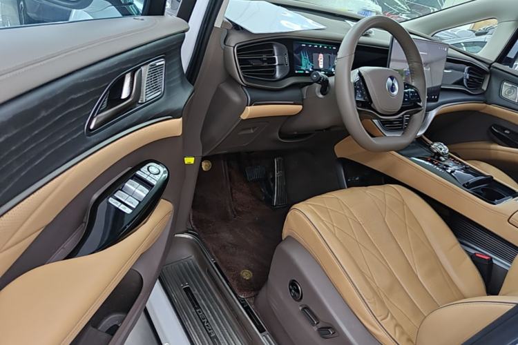 Used Denza D9 2022 DM-i 970 Four-Wheel Drive Prestige Model Driver Seat