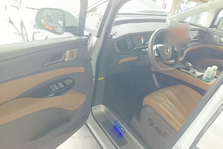 Used Denza D9 2022 DM-i 970 Four-Wheel Drive Flagship Model Driver Seat