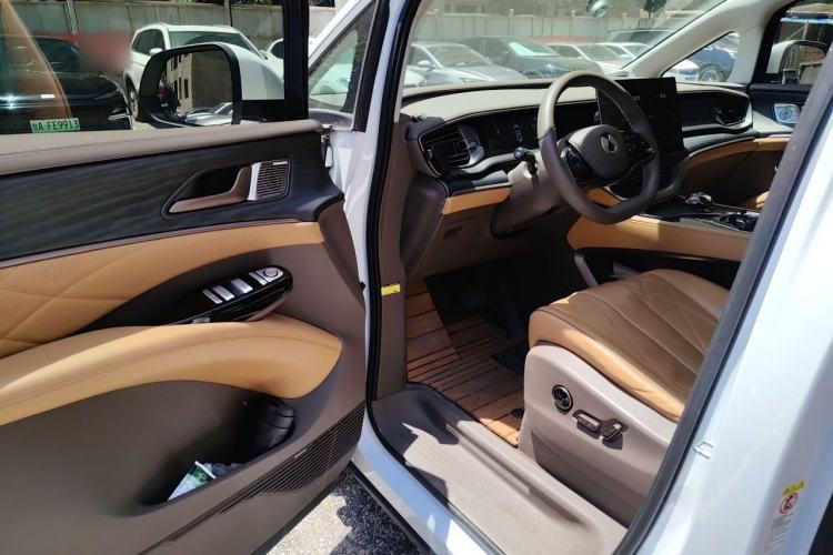 Used Denza D9 2022 DM-i 970 Four-Wheel Drive Prestige Model Driver Seat