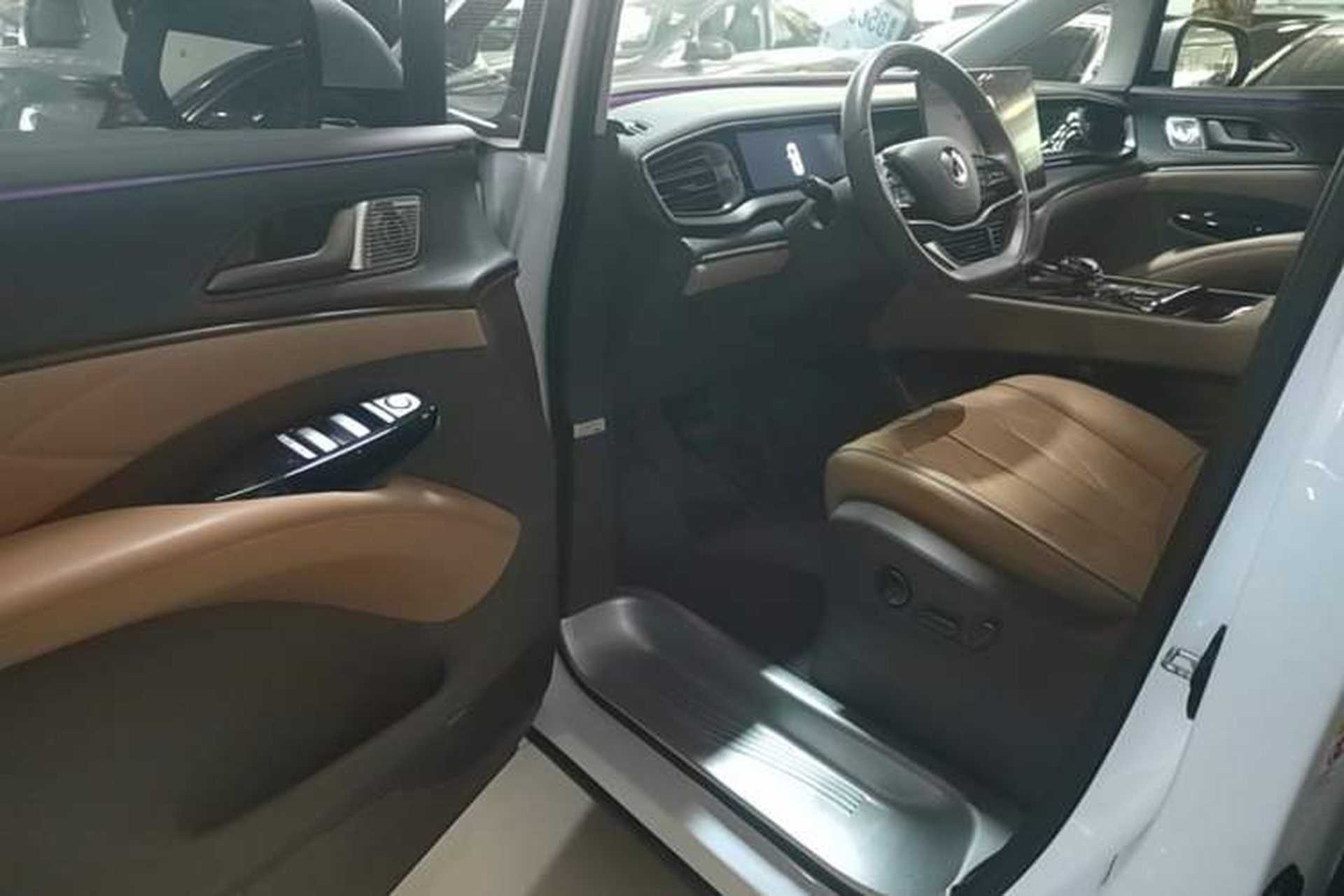 Used Denza D9 2022 DM-i 970 Four-Wheel Drive Flagship Model Driver Seat