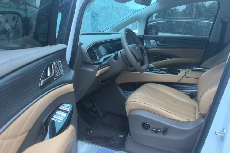 Used Denza D9 2022 DM-i 970 Four-Wheel Drive Flagship Model Driver Seat