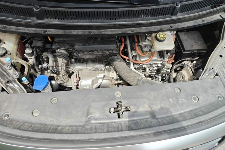 Used Denza D9 2022 DM-i 970 Four-Wheel Drive Prestige Model Engine Bay