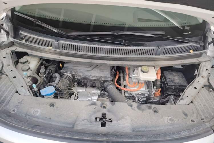 Used Denza D9 2022 DM-i 970 Four-Wheel Drive Prestige Model Engine Bay