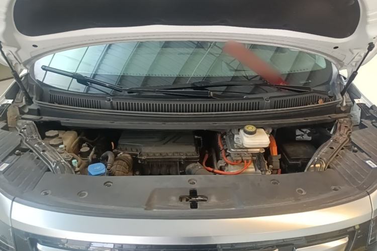 Used Denza D9 2022 DM-i 970 Four-Wheel Drive Prestige Model Engine Bay
