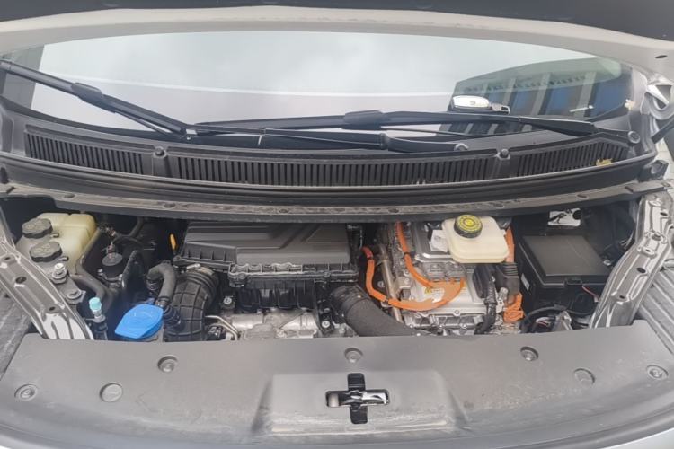 Used Denza D9 2022 DM-i 970 Four-Wheel Drive Prestige Model Engine Bay