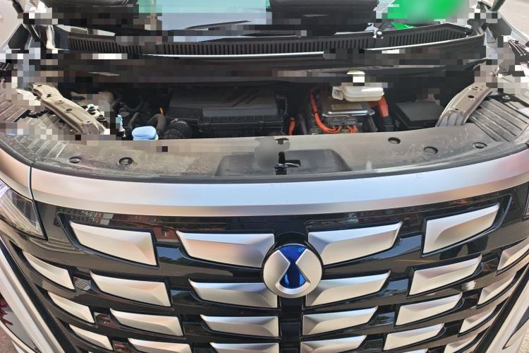 Used Denza D9 2022 DM-i 970 Four-Wheel Drive Prestige Model Engine Bay