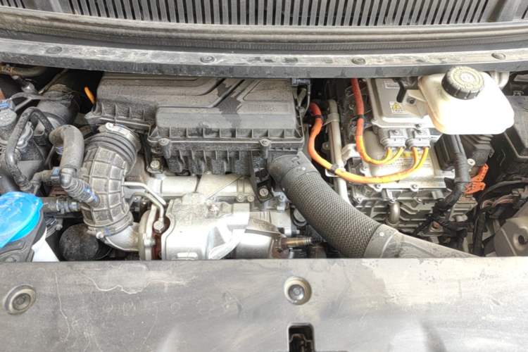 Used Denza D9 2022 DM-i 970 Four-Wheel Drive Prestige Model Engine Bay