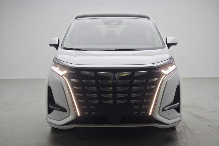 Used Denza D9 2022 DM-i 970 Four-Wheel Drive Flagship Model Exterior 1