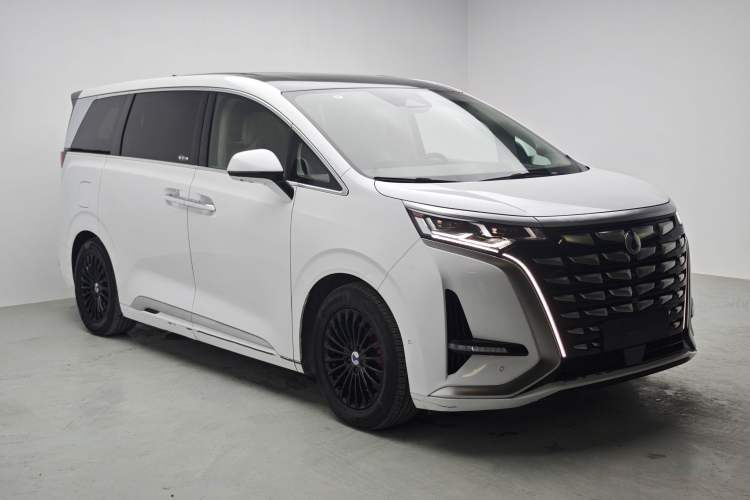 Used Denza D9 2022 DM-i 970 Four-Wheel Drive Flagship Model Exterior 2
