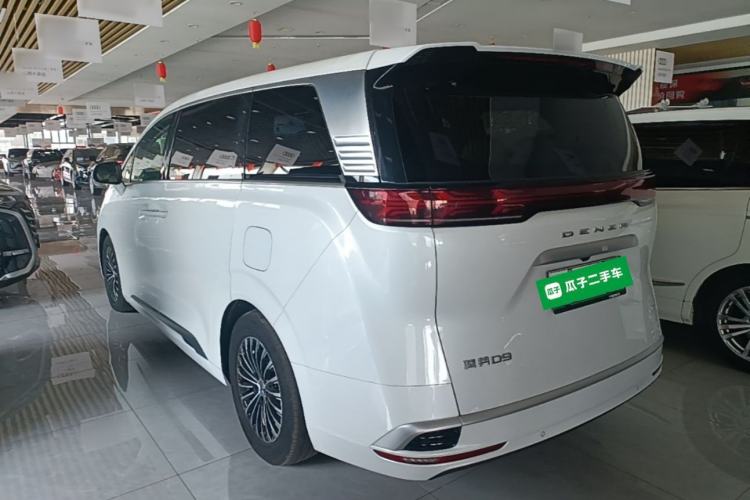 Used Denza D9 2022 DM-i 1040 Prestige Model Exterior 2