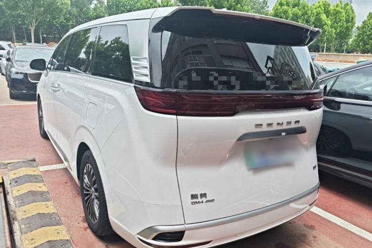 Used Denza D9 2022 DM-i 970 Four-Wheel Drive Flagship Model Exterior 2