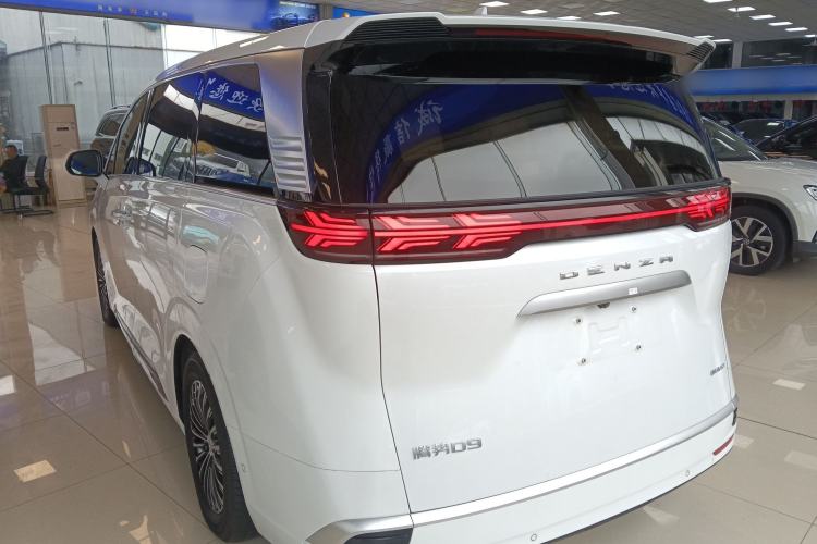 Used Denza D9 2022 DM-i 970 Four-Wheel Drive Flagship Model Exterior 2