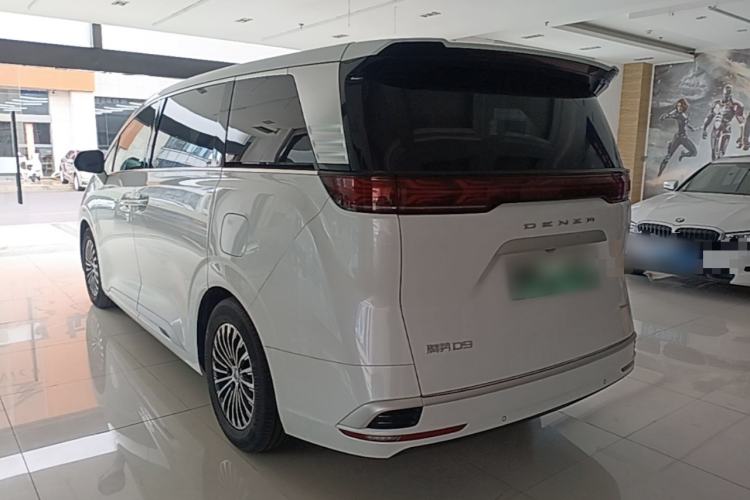 Used Denza D9 2022 DM-i 970 Four-Wheel Drive Prestige Model Exterior 2