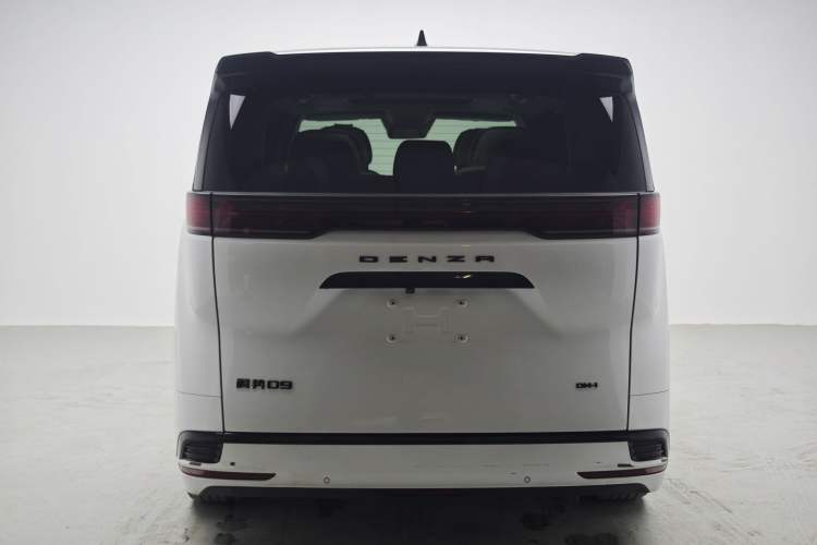 Used Denza D9 2022 DM-i 970 Four-Wheel Drive Flagship Model Exterior 4