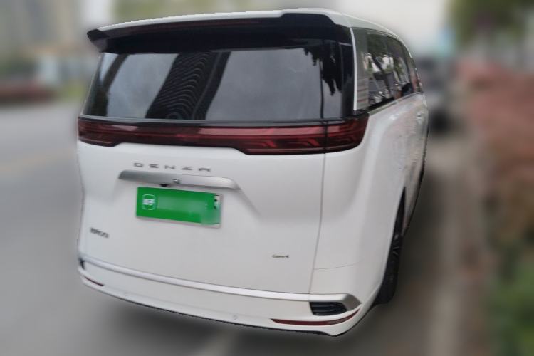 Used Denza D9 2022 DM-i 1040 Prestige Model Exterior 5