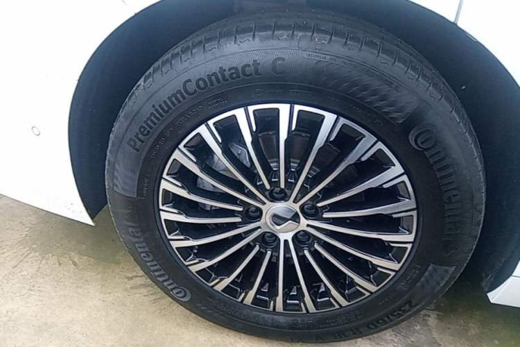 Used Denza D9 2022 DM-i 970 Four-Wheel Drive Flagship Model Exterior 5