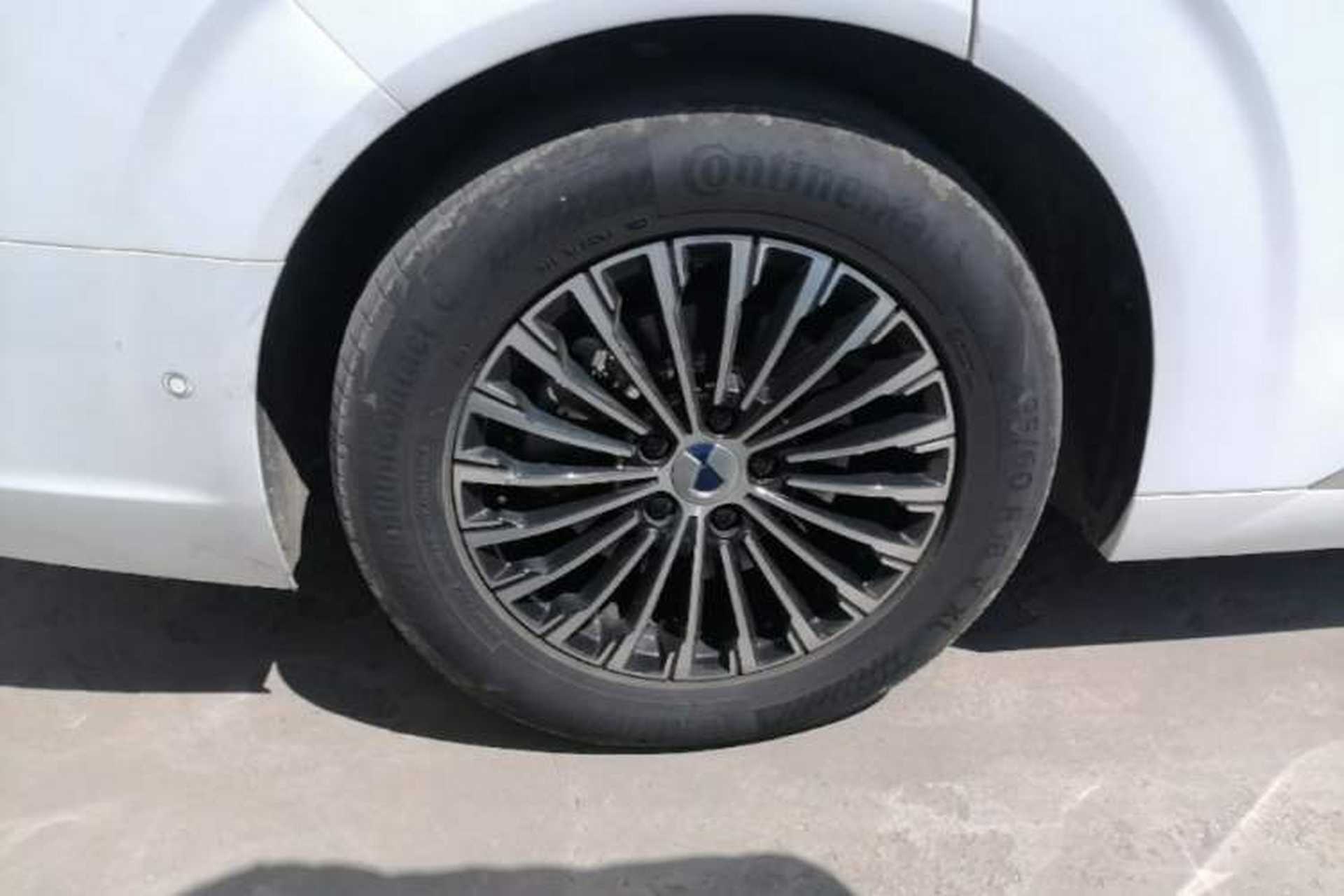 Used Denza D9 2022 DM-i 970 Four-Wheel Drive Flagship Model Exterior 5